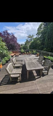 Großzügige 4-Zimmer-Wohnung 130m² mit 40 m² Dachterrasse & Garten in Innenstadtnähe
