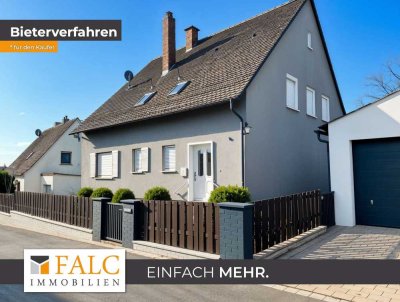 Zweifamilienhaus in Markt Erlbach mit großzügigem Grundstück