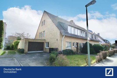 Viel Potenzial in Top-Lage – Einfamilienhaus mit zwei Einliegerwohnungen in Meerbusch Büderich