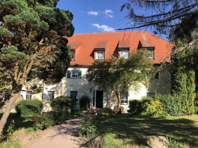 MIETER gesucht - 3-Zimmer-Wohnung mit historischem Charme im Alten Gutshaus in Prebberede