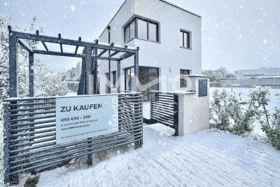 FELSER-SEETRAUM – Ruhiges Wohnen inmitten der Natur – modernes Haus mit Garten und Badezugang