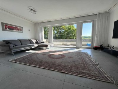 Moderne Wohnung mit Balkon und Panoramablick - provisionsfrei inkl. Stellplatz