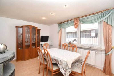 Gepflegtes Ein- bis Zweifamilienhaus mit kleinem Garten in Braunlage-Hohegeiß...