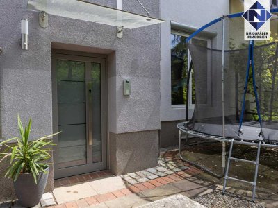 Modernisierte Doppelhaushälfte in Halbhöhenlage mit tollem Garten – besichtigen und entscheiden