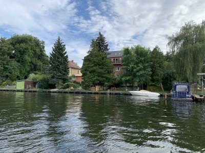 4 ZIMMER MAISONETTE-DACHGESCHOSSWOHNUNG IN DIREKTER WASSERLAGE AN DER SPREE - VERMIETET