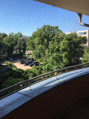 Ihre Traumwohnung mit Balkon - Einbauküche möglich - unmittelbare Nähe zu Uni und Stadtpark