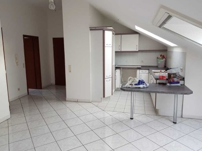 ruhige 2-Zimmer-Wohnung mit Balkon und Einbauküche in Beilstein