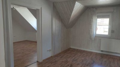 Schöne 2-Zimmer-Dachgeschosswohnung in Ludwigshafen Friesenheim