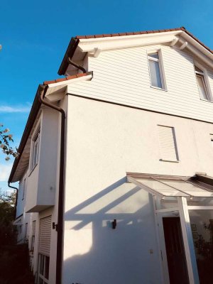 Eigenheim-Glück in Pasing: Quatrohaus mit eigenem Garten (137 m²) viel Privatsphäre provisionsfrei