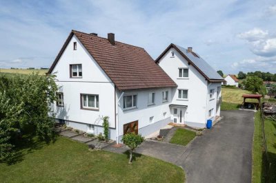 Zweifamilienhaus in traumhafter Ortsrandlage