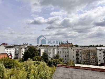 3-Zimmer-Wohnung mit Blick auf das Schweriner Schloss, Balkon, neuwertige Einbauküche & Badewanne