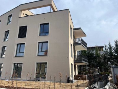 NEUBAU 3-Zimmer-Wohnung mit Balkon und EBK in Deggendorf