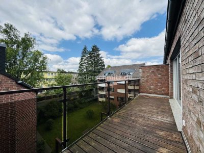 M'GLADBACH - RHEYDT HELLE 3-ZIMMER DACHGESCHOSSWOHNUNG INKL. BALKON & TIEFGARAGENSTELLPLATZ!