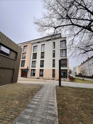 Moderne 3-Z-EG-Wohnung mit EBK, Loggia,Ostterrasse und Garten