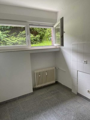 1-Zimmer , Küche , Diele, Bad ,Balkon nähe Lukaskrankenhaus in Neuss