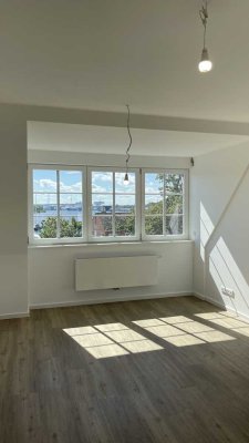 Tolle 2 Zi.-Wohnung mit Blick auf die Trave. In echtem Backstein. Am Fischereihafen.