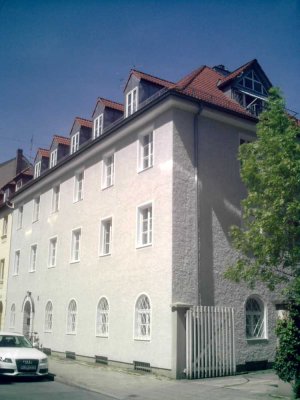 Toll möblierte 2-Zimmer Dachgeschosswohnung in München Maxvorstadt