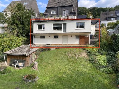 Arnsberg-Neheim: Eigentumswohnung/Haushälfte mit ca. 90 m² Wfl. und riesigem Garten am Totenberg