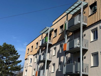 ERSTBEZUG! 4 Zimmer Wohnung  mit Balkon im 3. OG mit Aufzug