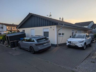 Modern und ebenerdig Wohnen! Barrierefreier Bungalow mit Garten, PV-Anlage, Smarthome & Wallbox.