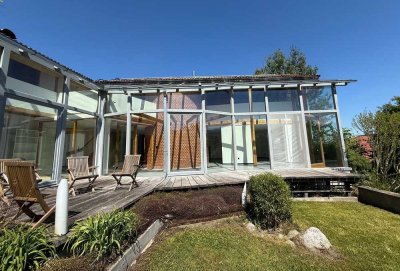 Modernes Architektenhaus, Nähe Chiemsee, mit Bergblick, inkl. sep. Kanzlei / Praxis / FeWo