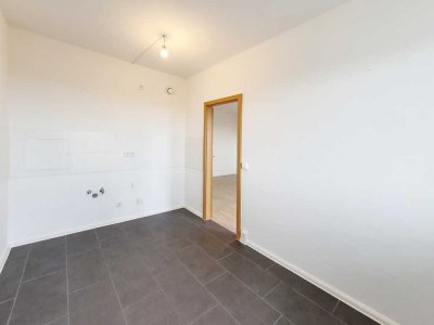 Das 4 x 4 in Leipzig! 4-Zimmer-Wohnung im 4. OG - ** AB SOFORT **!