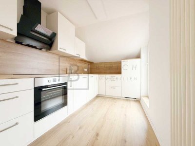 Ideal für Pendler: Ruhige 2,5-Zimmer-DG-Wohnung in Staig – nahe A7, mit neuer Küche & Dachterrasse