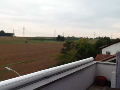 Schöne 3,5 Zimmer-DG-Wohnung mit Balkon und Einbauküche in Korb