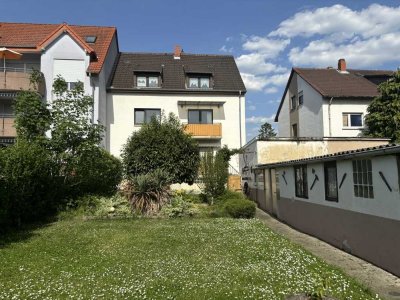MA - SANDHOFEN // Attraktives Dreifamilienhaus mit großem Garten, Garage und Entwicklungspotenzial