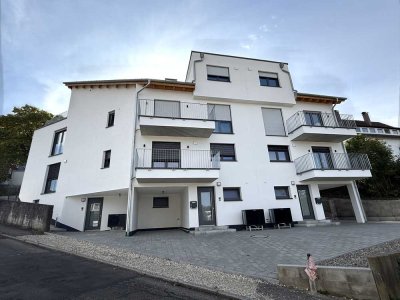 Erstbezug: Elegantes Reiheneckhaus mit 4,5 Zimmern, EBK und Münsterblick in Blaustein