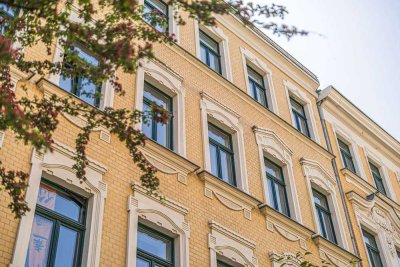 saniert I Balkon I Tageslichtbad mit Wanne I geräumige Küche mit Einbauküche I Aufzug