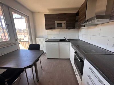 Ideale Raumaufteilung  mit Wohnküche, Fernsicht und Balkon