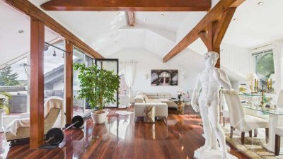 Lichtdurchflutete Dachgeschosswohnung mit Loggia und traumhaftem Ausblick in Püttlingen