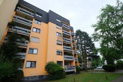 HOCH HINAUS - Charmante Wohnung mit Weitblick, Balkon und Stellplatz