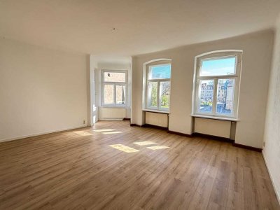 Sonnige, zentrale 6-Raum-Altbauwohnung mit Echtholzdielen! Provisionsfrei direkt vom Eigentümer!!