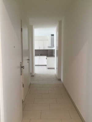 Wunderschöne, sonnige 2-Zi Gartenwohnung inkl. Einbauküche in Schwabing-Freimann