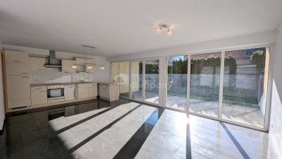 Großzügige 3-Zi-Gartenwohnung mit Küche - inkl. 2 KFZ-Stellplätze