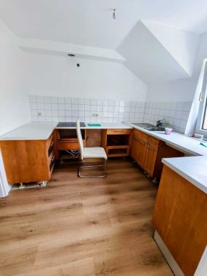 Attic Apartment mit 3 Zimmern und Balkon in Bad König