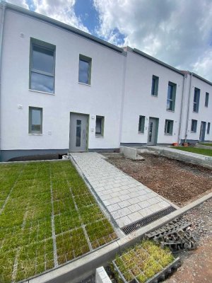 Neubau 2 Attraktive Reihenhäuser mit Garten (Auf der Kahn in 35041 Michelbach)