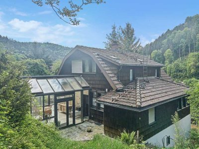 Großzügiges und freistehendes Einfamilienhaus in idyllischer Lage von Neuenbürg