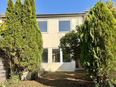 Solides Reihenmittelhaus im Dornröschenschlaf für Familien mit handwerklichem Geschick zu verkaufen!