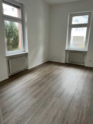 Gepflegte 3 - Zimmer - Altbauwohnung im Zentrum mit Gartennutzung