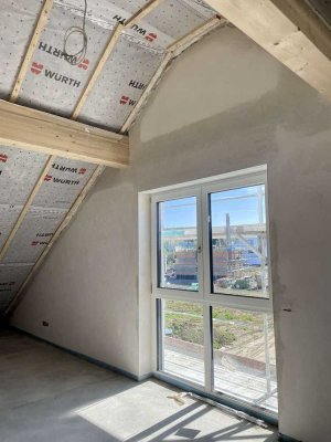 Massive Neubau-Doppelhaushälfte auf Erbbaugrundstück!
