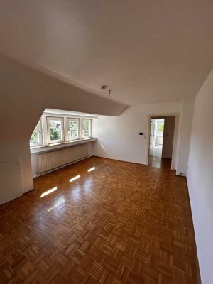 Helle 2-Zimmer Dachgeschosswohnung nahe des Westfalenparks