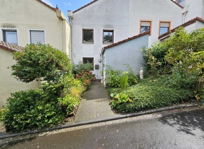 Gepflegtes Reihenhaus mit zwei Stellplätzen in ruhiger Lage zu verkaufen