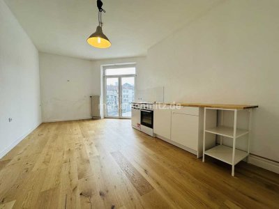 2-ZIMMER-EIGENTUMSWOHNUNG MIT SÜDBALKON IM HERZEN VON DÜSSELDORF!