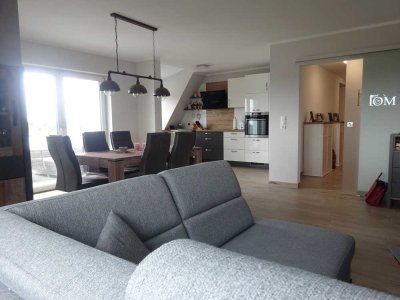 3-Zi-ETW, Aufzug, EBK, Gäste-WC, gr. Balkon, Stellplatz, Keller,