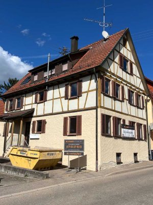 Weinstadt - Schnait, erst die Renovierung und dann die Freude! 3 Familienhaus + große Garage.