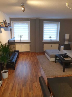Gepflegte 3-Zimmer-Wohnung mitTerasse und EBK Ausserhalb vonStockelsdorf