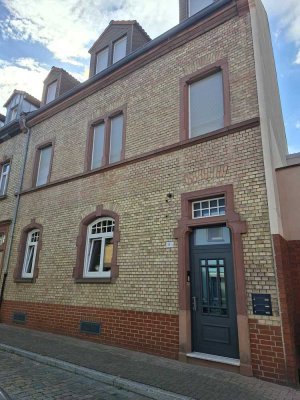 Schöne 3 ZKB Erdgeschosswohnung im Zentrum von Speyer, ruhige Lage und Terrasse